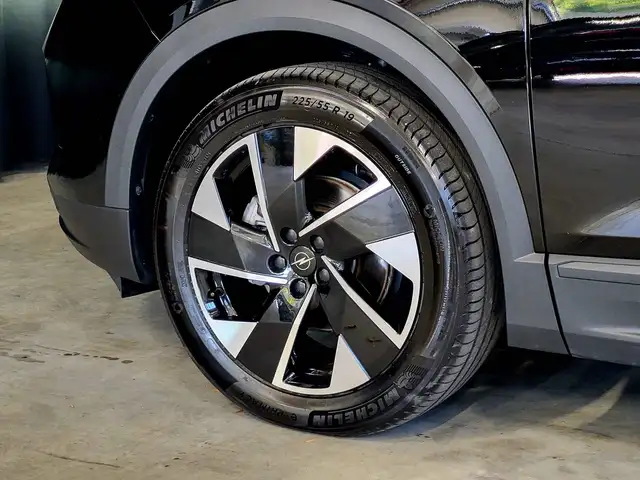 Opel Grandland view 9