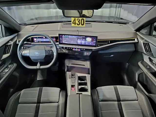 Opel Grandland view 10