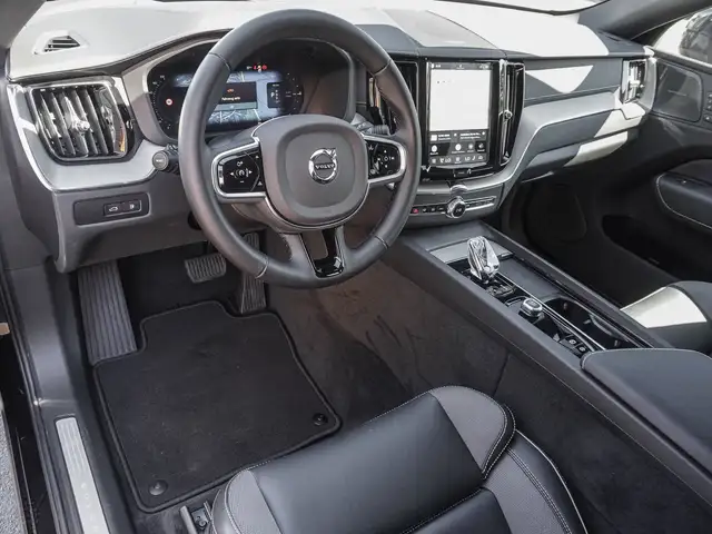 Volvo XC60 view 10