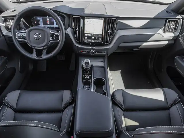 Volvo XC60 view 11