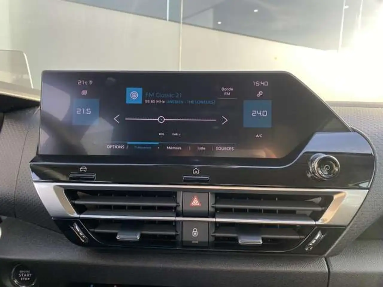 Citroen C4 e-C4 X — photo 7