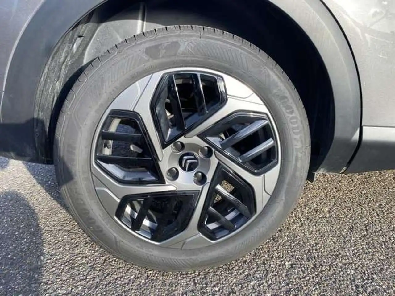Citroen C4 e-C4 X — photo 19