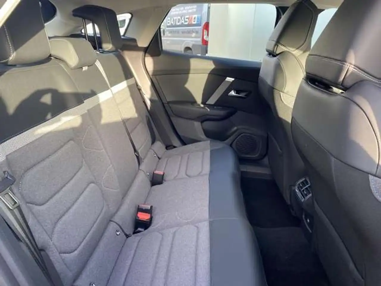 Citroen C4 e-C4 X — photo 17
