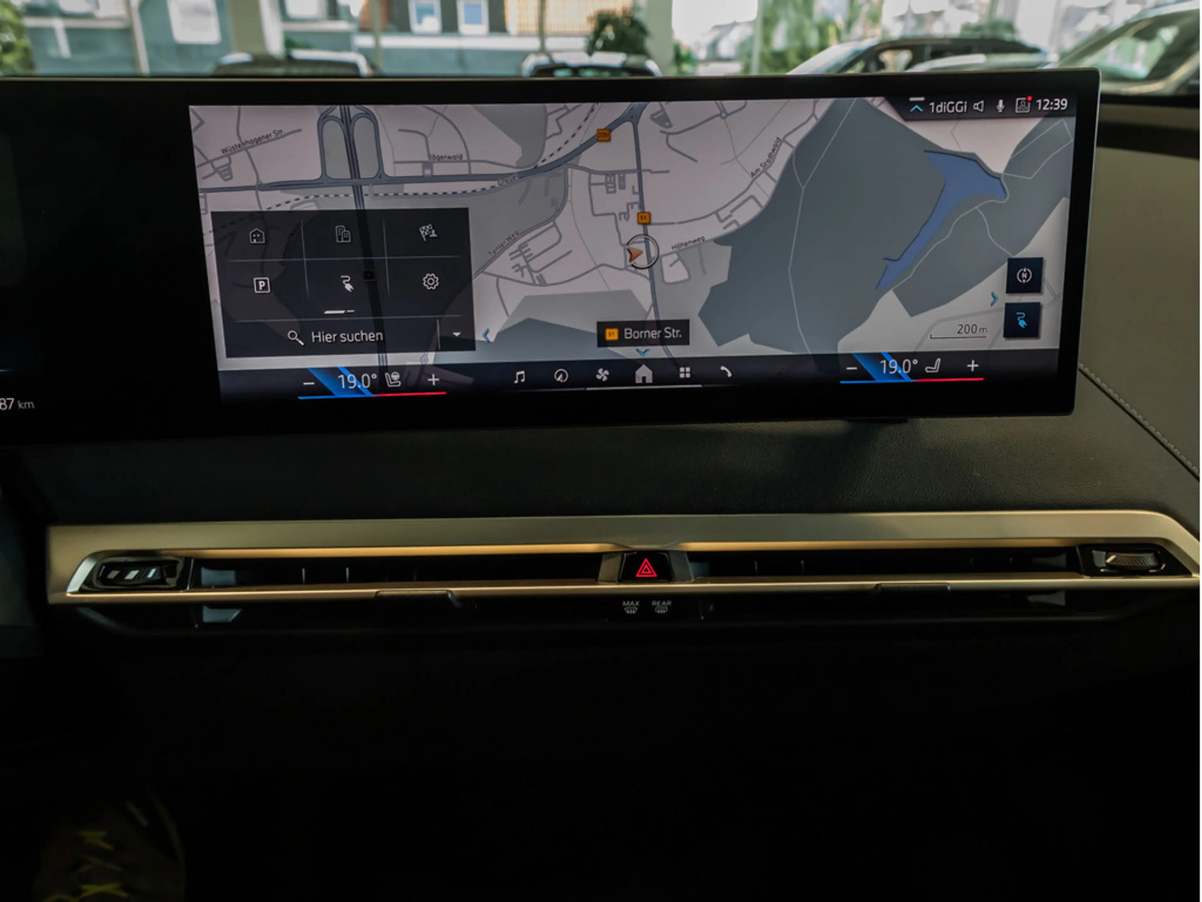 BMW iX xDrive 40 AHK HUD 360° LASER LED ACC NAVI — photo 14