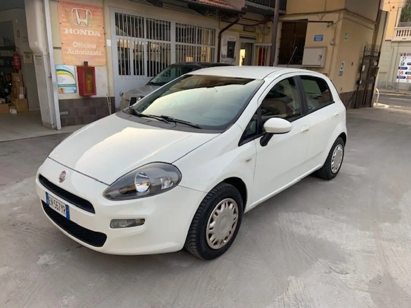 Fiat Punto Punto 1.4 easypower Easy Gpl 5p Bianco - 1