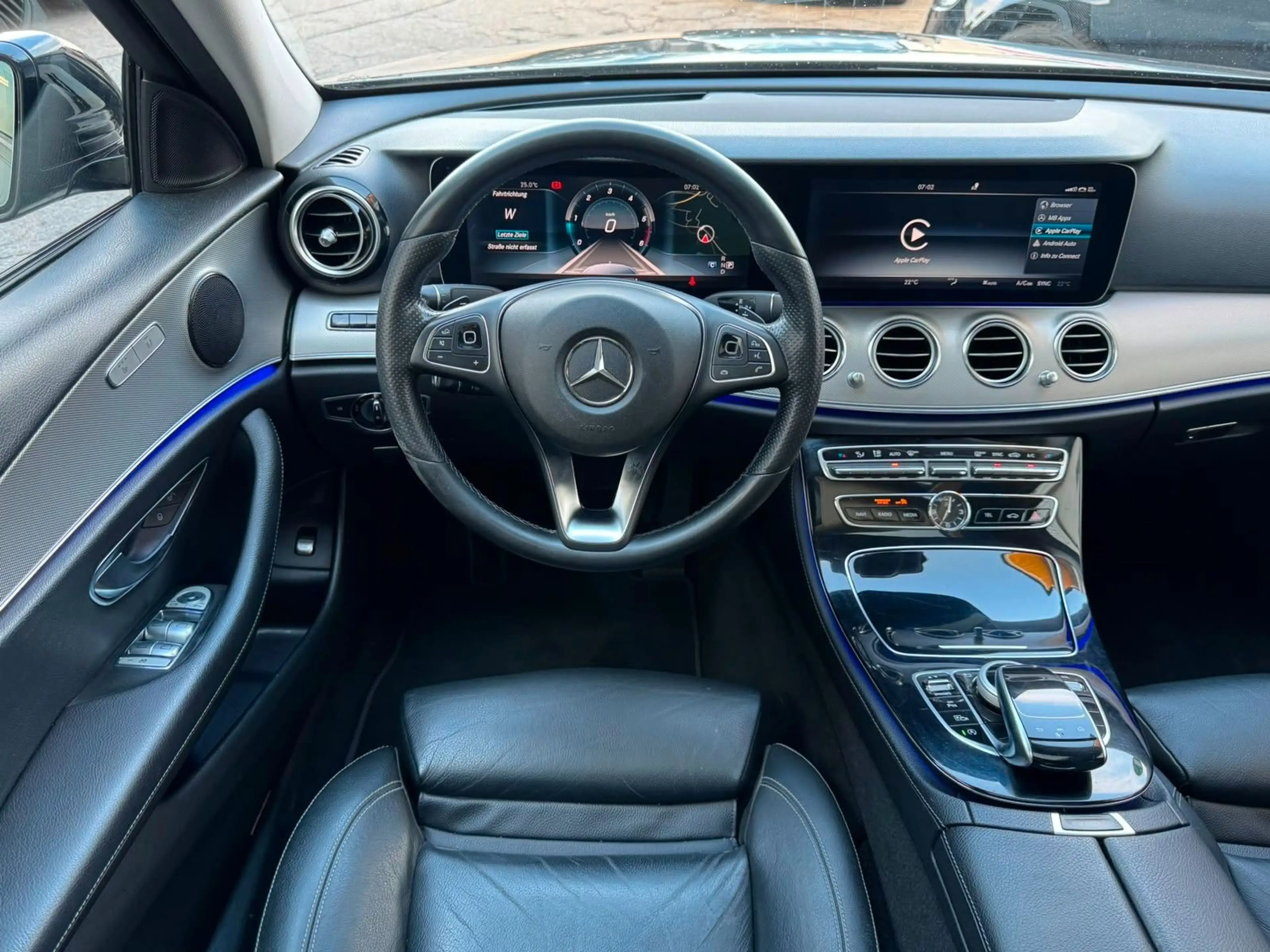 Mercedes-Benz E 220 E220d Lim. 360° SCHIEBEDACH CARPLAY LED HUD TEMP — photo 13