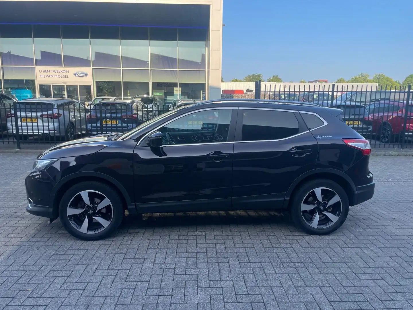 Nissan Qashqai Qashqai 1.2 Tekna Mauve - 2