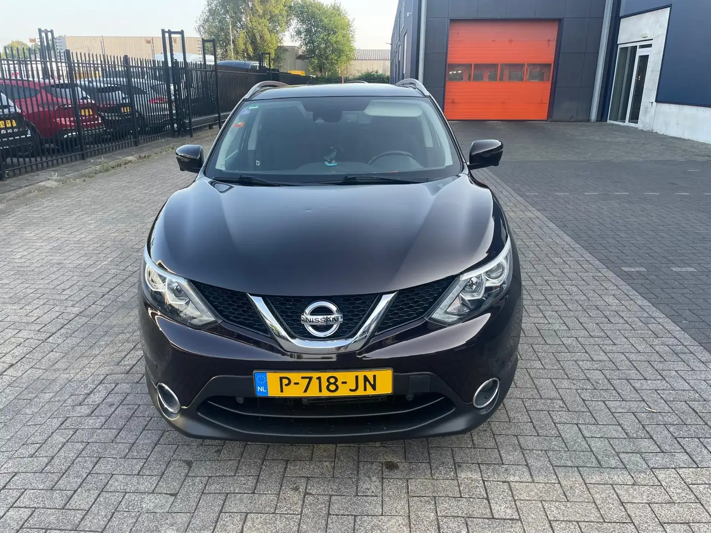 Nissan Qashqai Qashqai 1.2 Tekna Mauve - 1