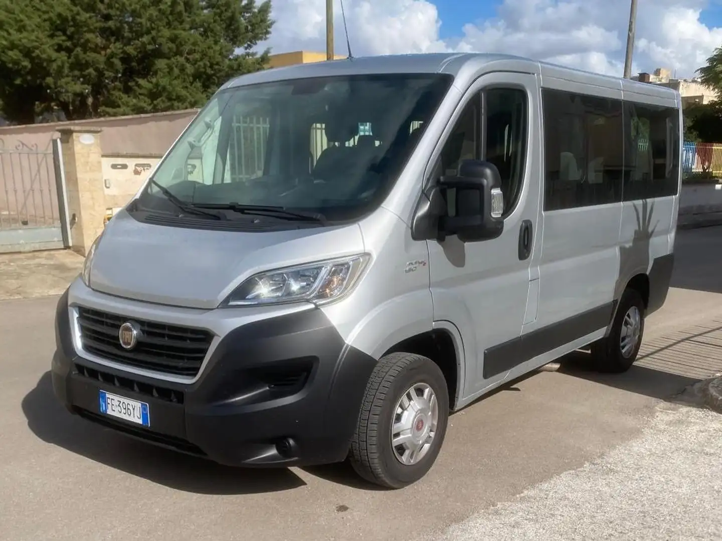 Fiat Ducato 9 posti 2.3 mjt2 150 cv Gris - 2