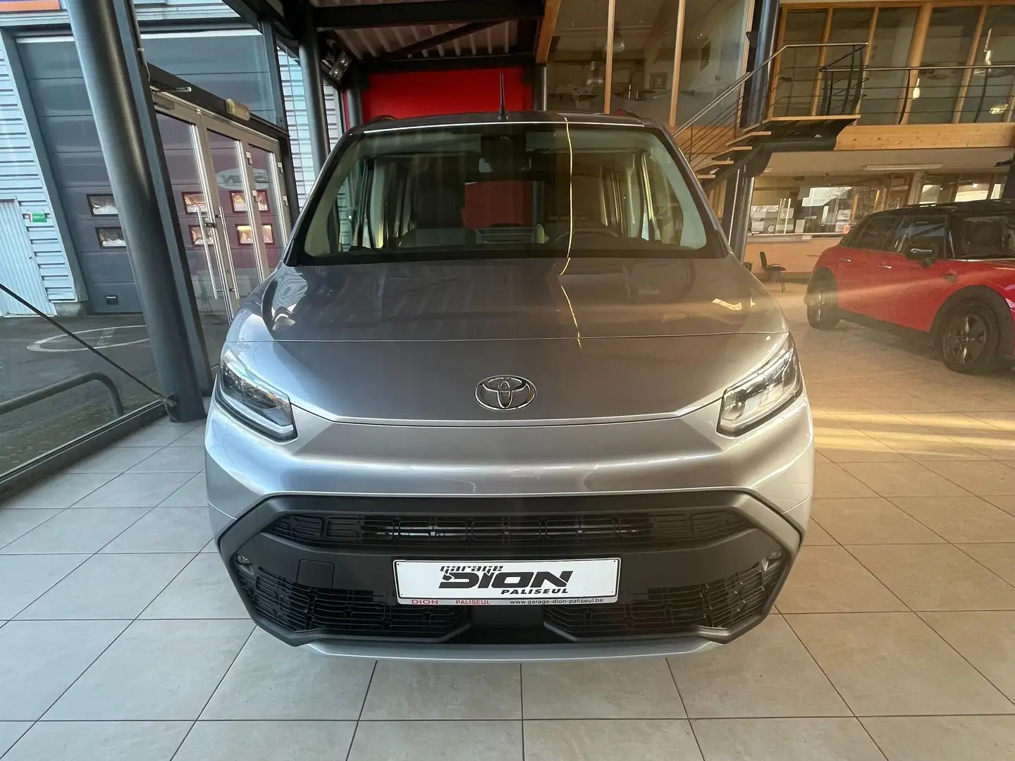 Toyota Proace City Proace City Verso SWB 1.5 D-4D Family TPMR Gris - 2