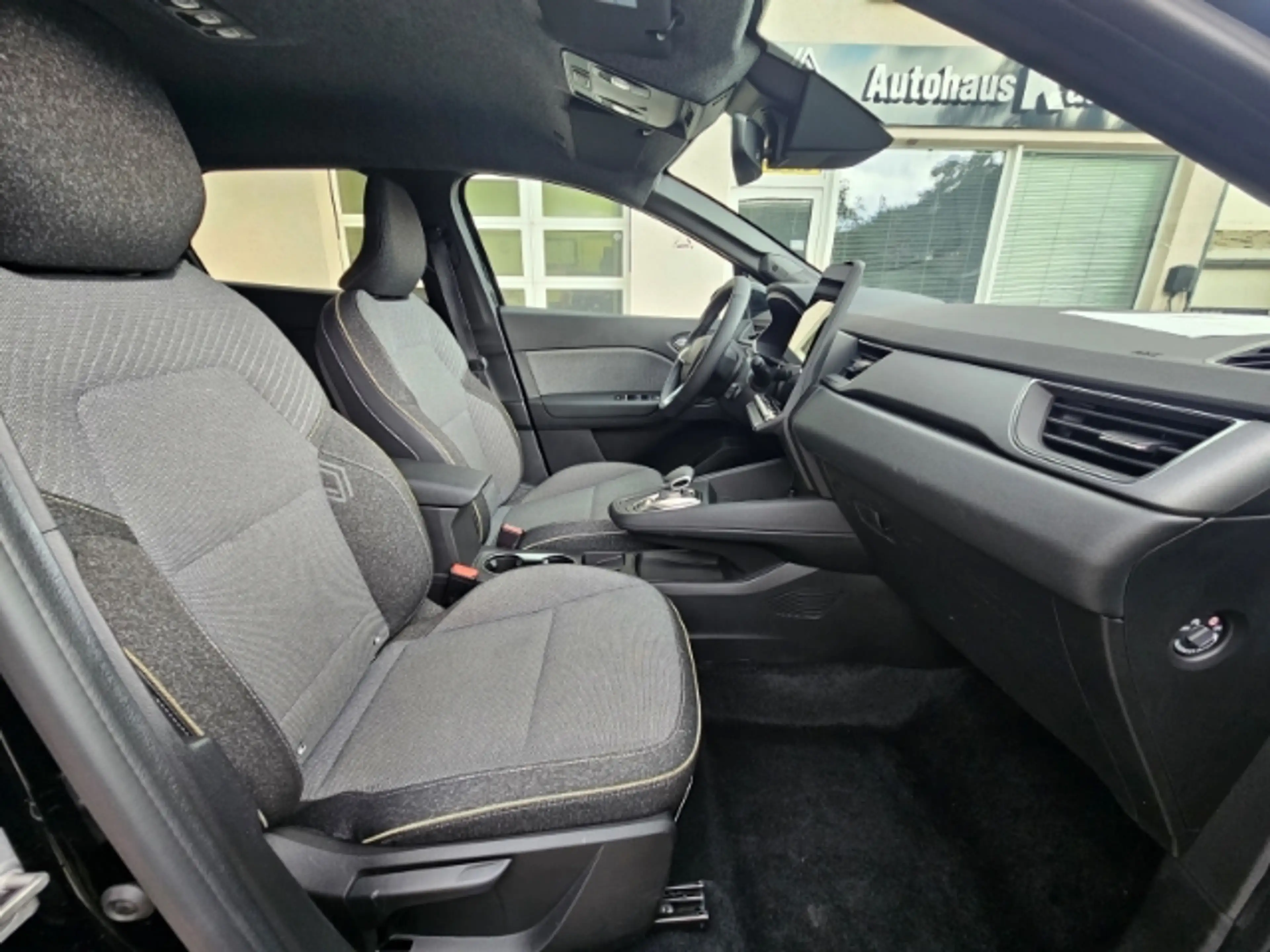 Renault Symbioz 145 E-Tech Full Hybrid Techno — photo 7