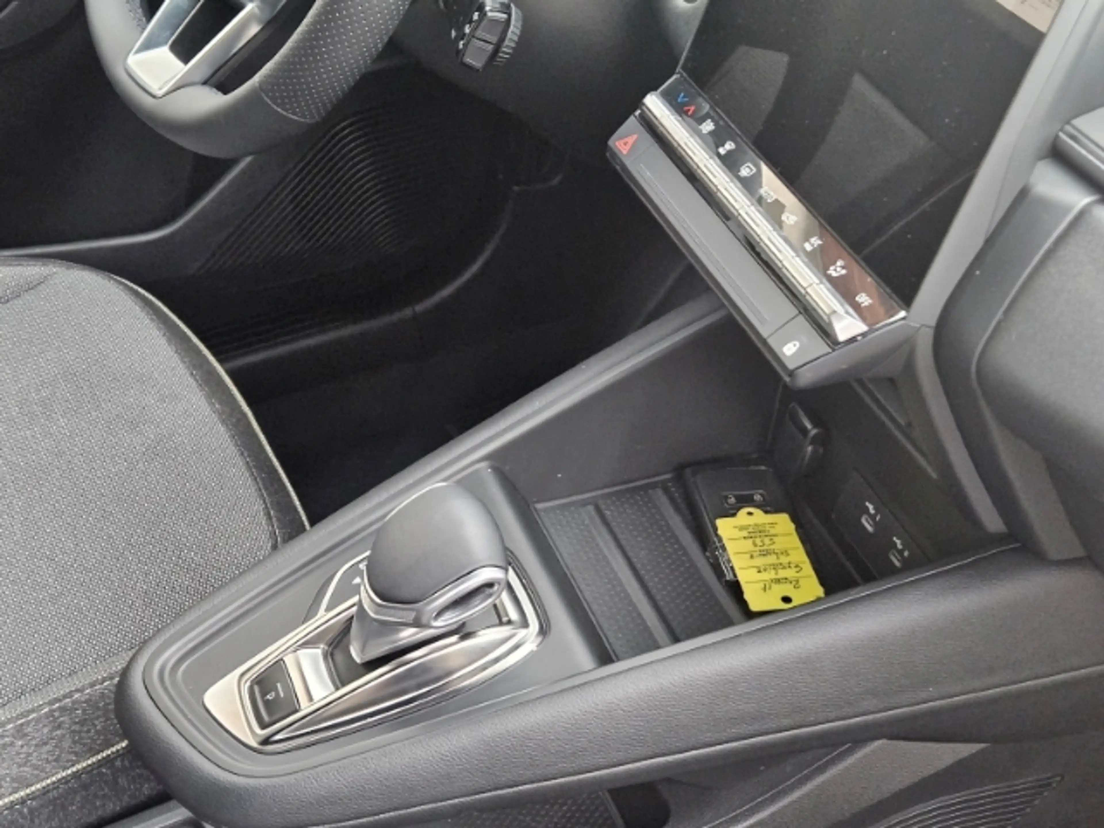Renault Symbioz 145 E-Tech Full Hybrid Techno — photo 9
