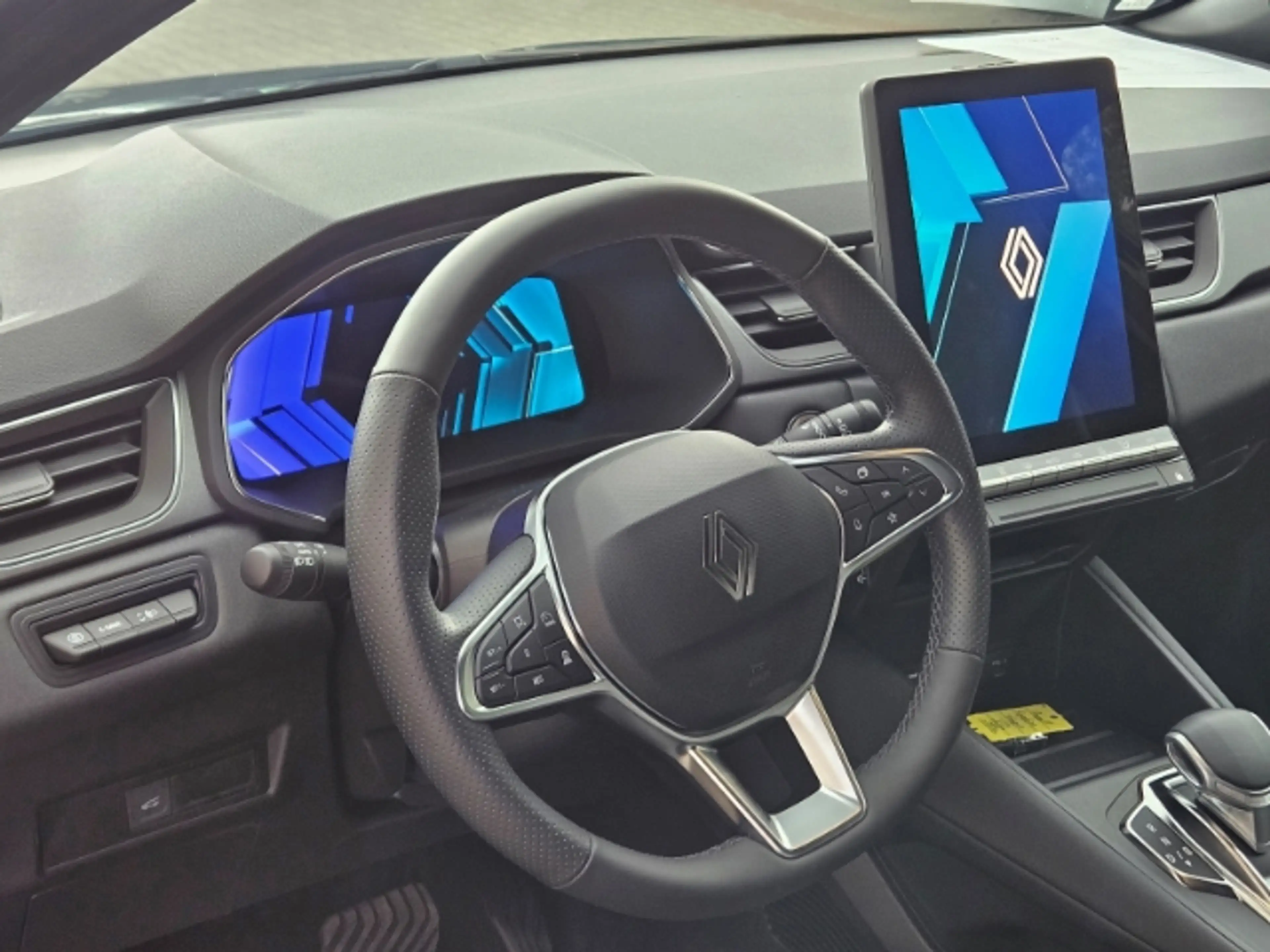 Renault Symbioz 145 E-Tech Full Hybrid Techno — photo 11