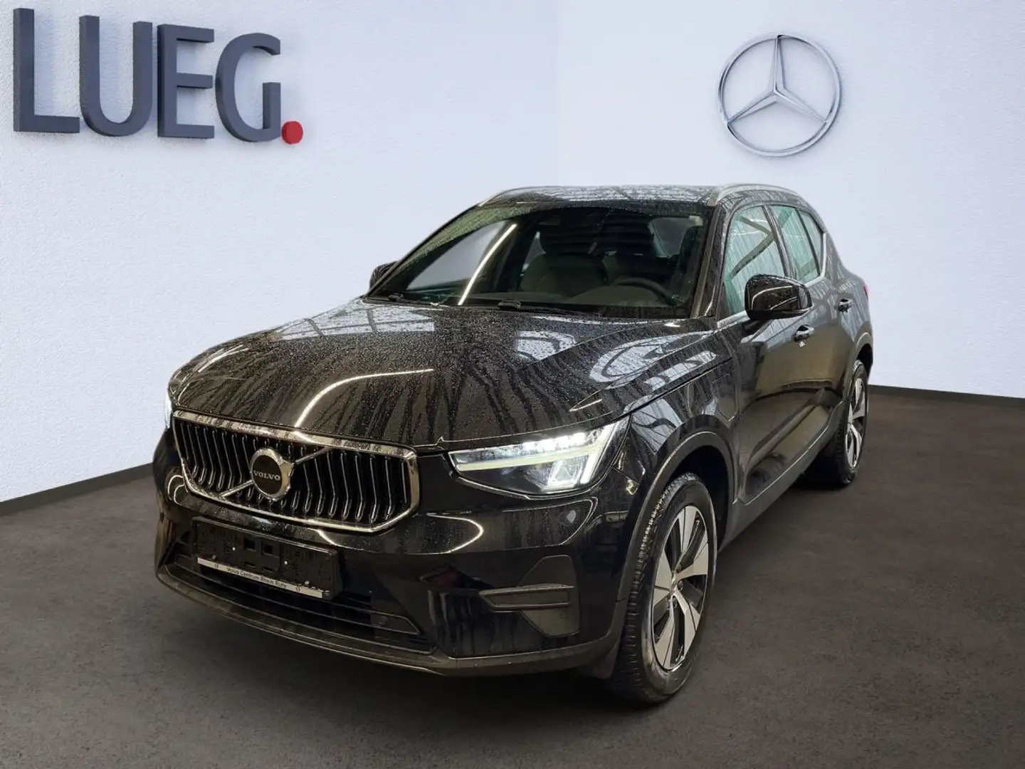 Volvo XC40 XC 40 T4 2WD Plus Bright Plug-In NAVI+LED+AHK Noir - 1