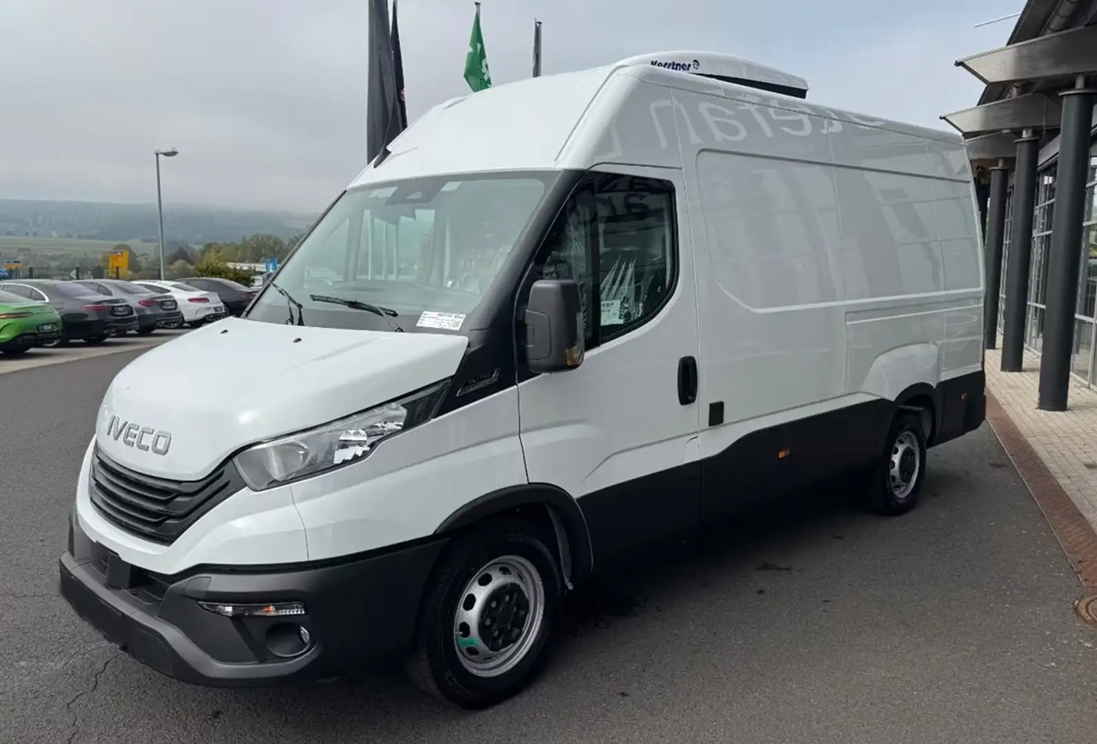 Iveco Daily Daily 35S16A8 L3H2 mit Kerstner Fahrt-/Standküh... Weiß - 1