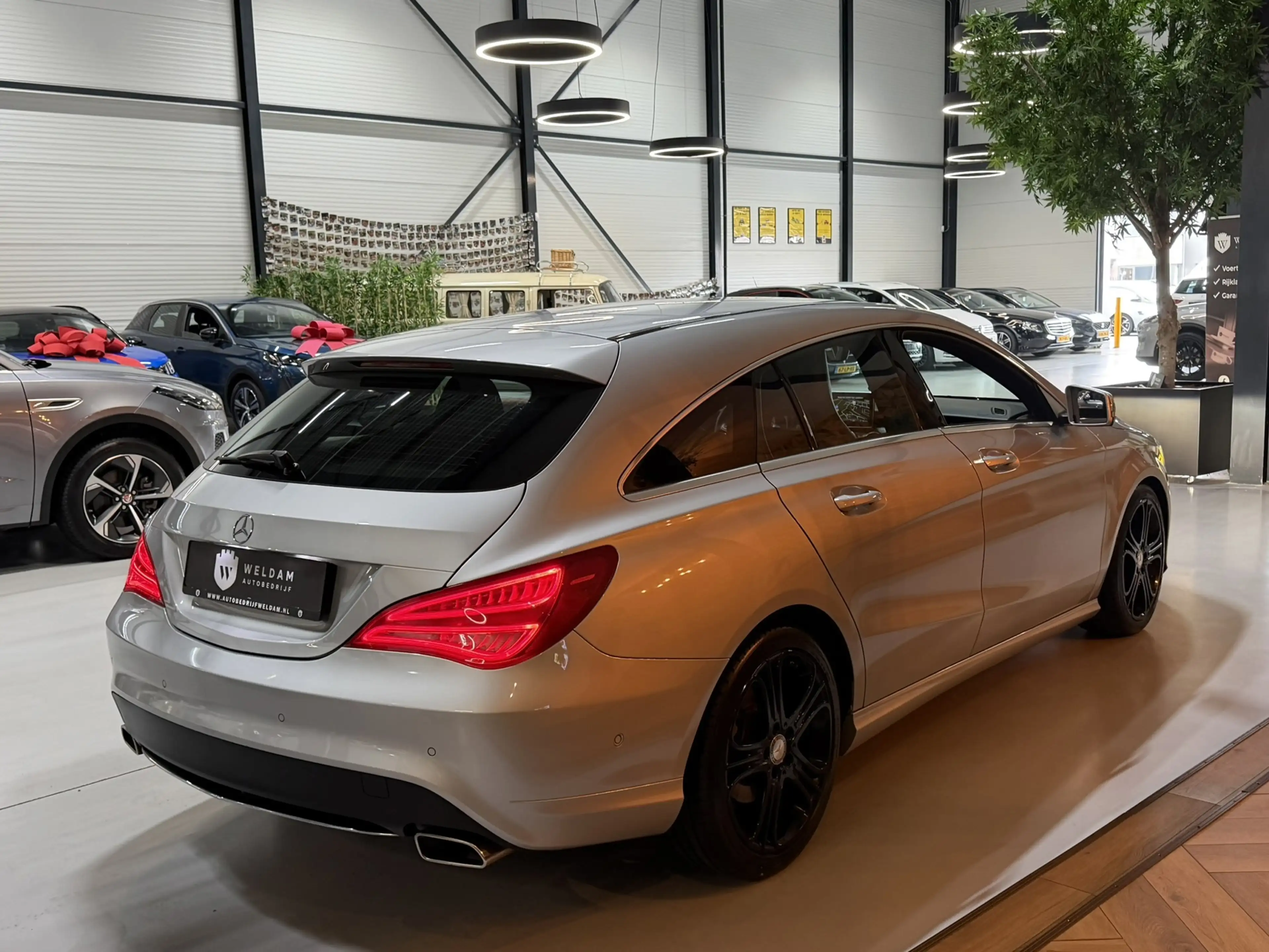 Mercedes-Benz CLA 180 Shooting Brake Automaat|Navigatie|Xenon|Stoelverwa — photo 2