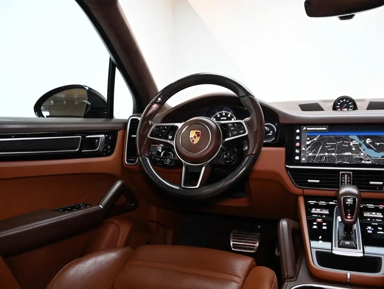 Porsche Cayenne снимка Porsche Cayenne