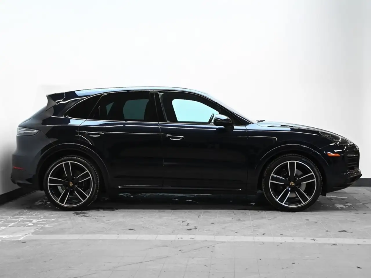 Porsche Cayenne снимка Porsche Cayenne