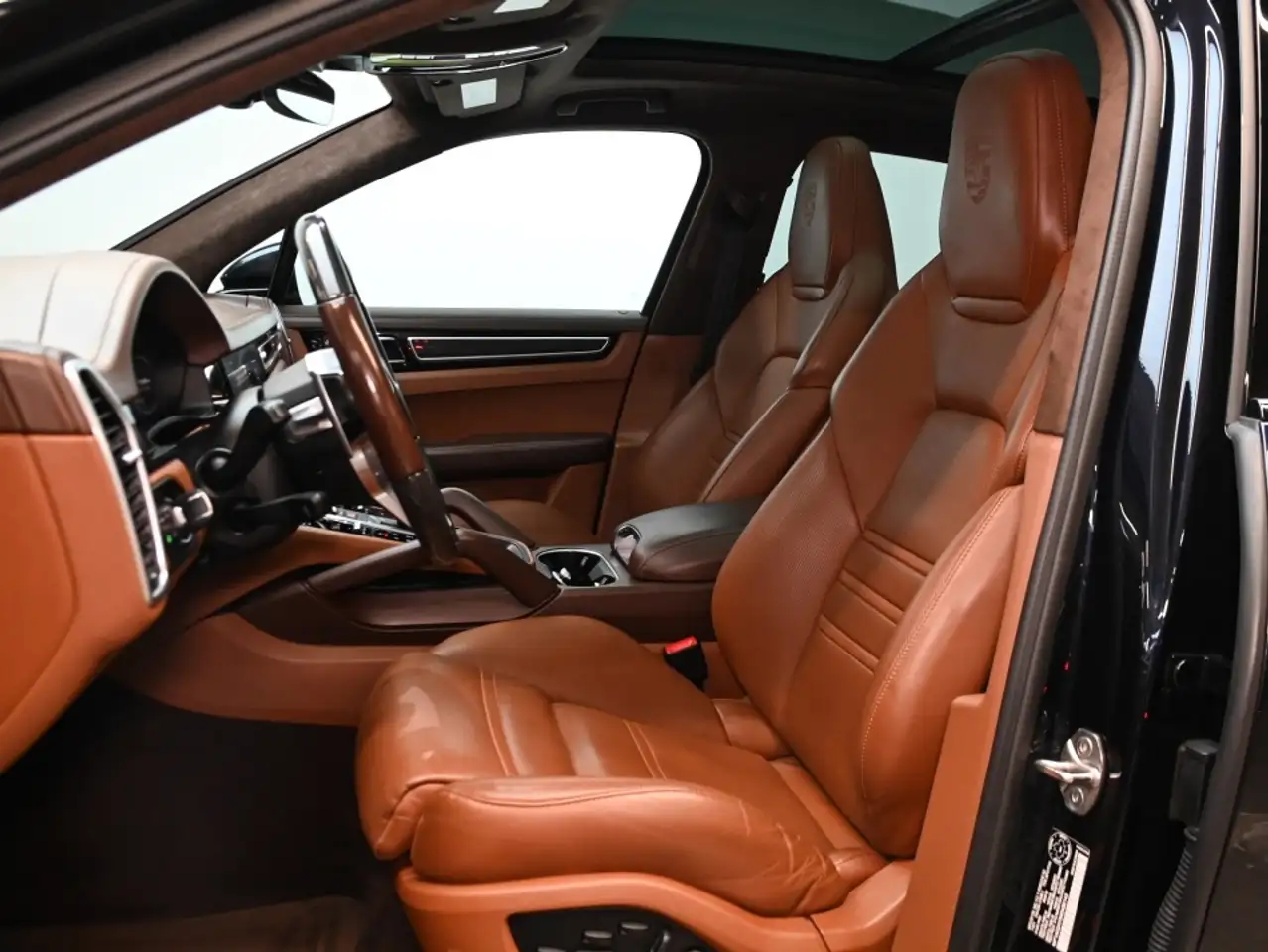 Porsche Cayenne снимка Porsche Cayenne