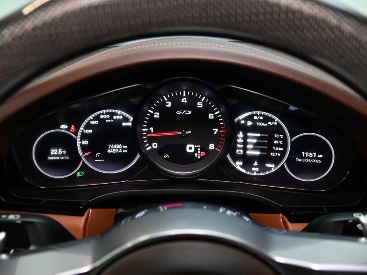 Porsche Cayenne снимка Porsche Cayenne