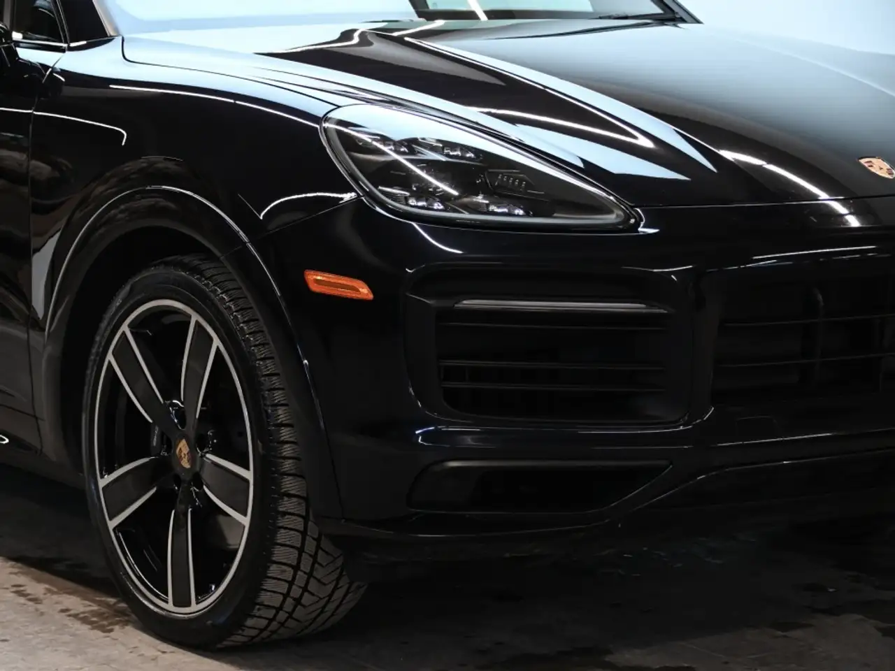 Porsche Cayenne снимка Porsche Cayenne
