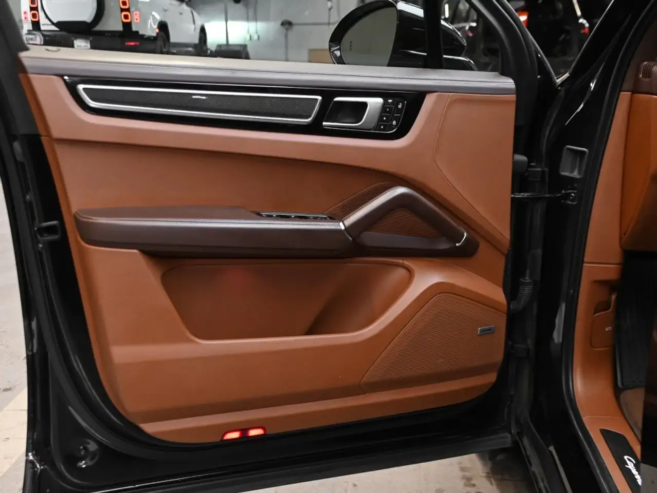 Porsche Cayenne снимка Porsche Cayenne