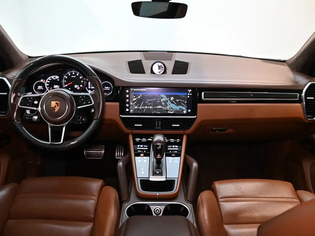 Porsche Cayenne снимка Porsche Cayenne