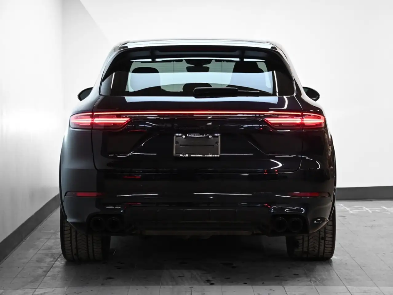 Porsche Cayenne снимка Porsche Cayenne