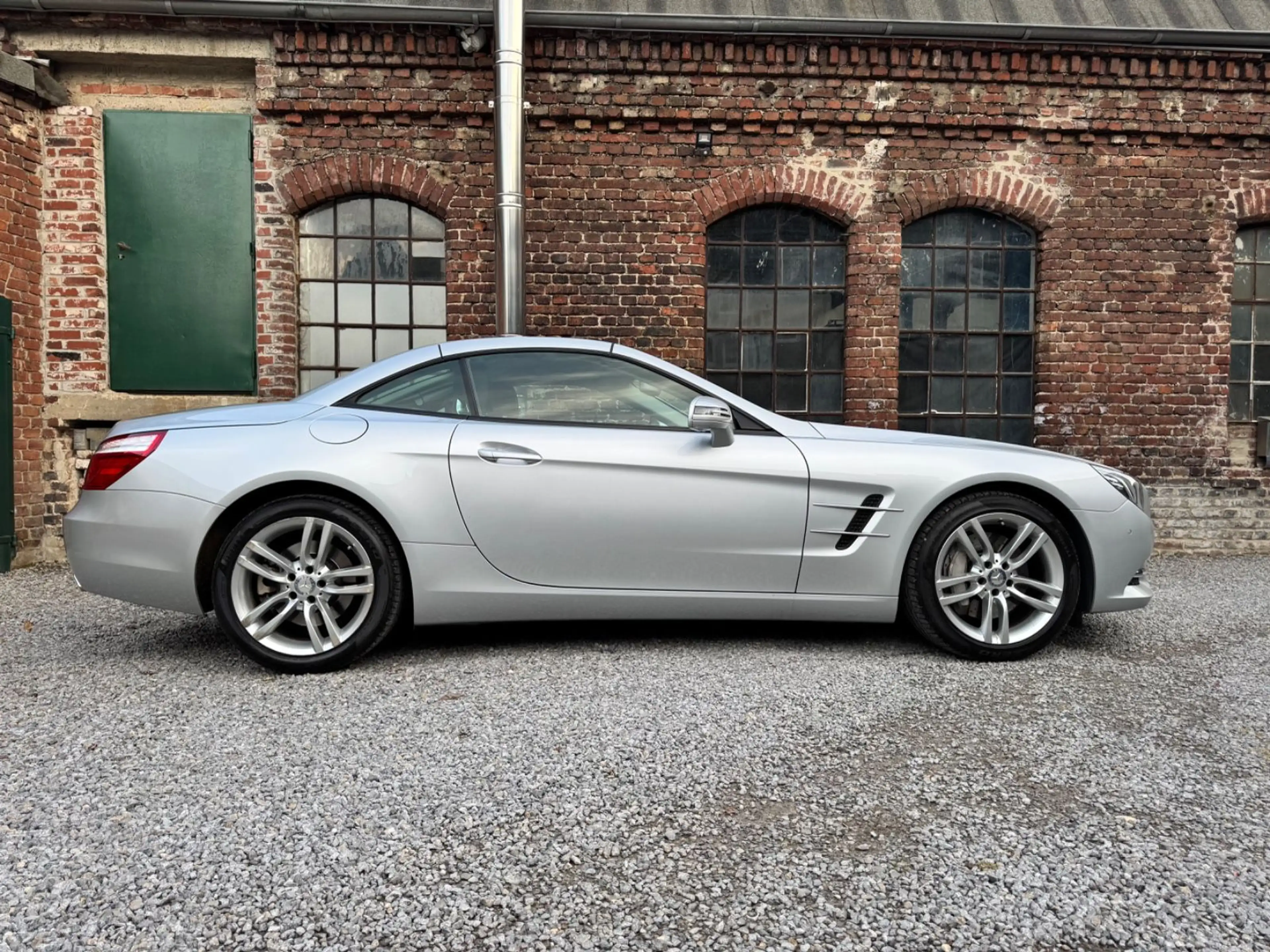 Mercedes-Benz SL 350 — photo 2