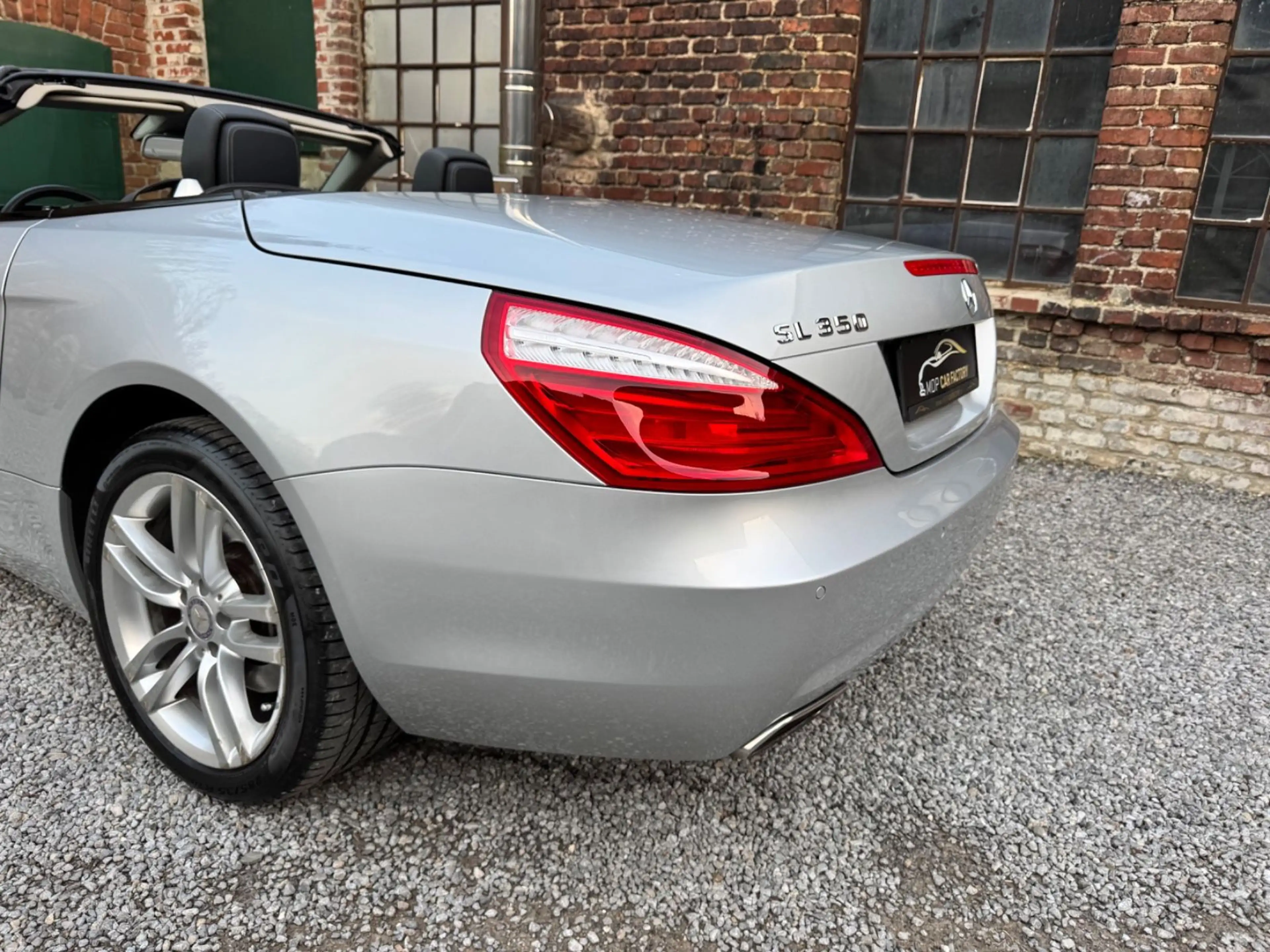 Mercedes-Benz SL 350 — photo 6