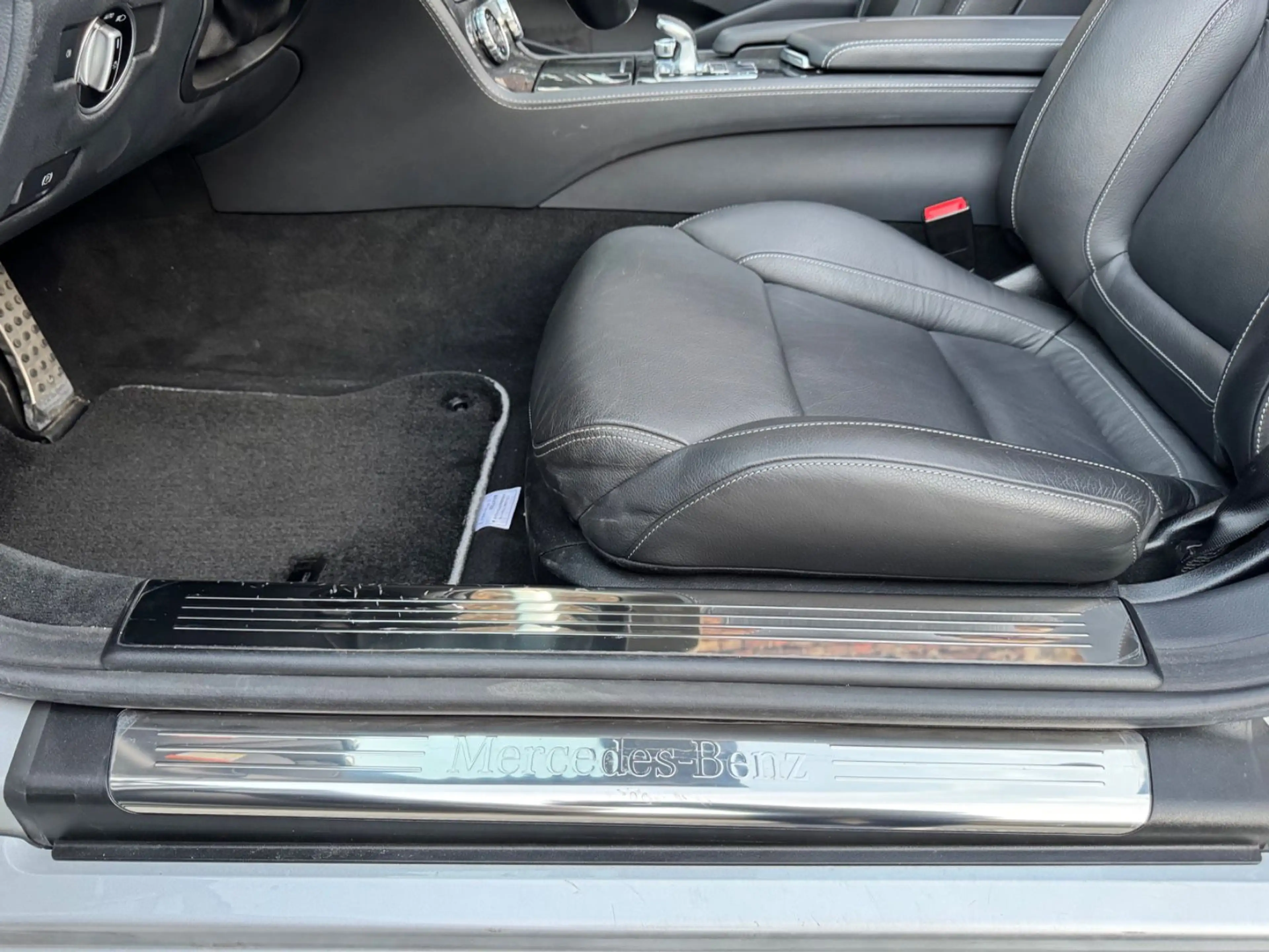 Mercedes-Benz SL 350 — photo 14
