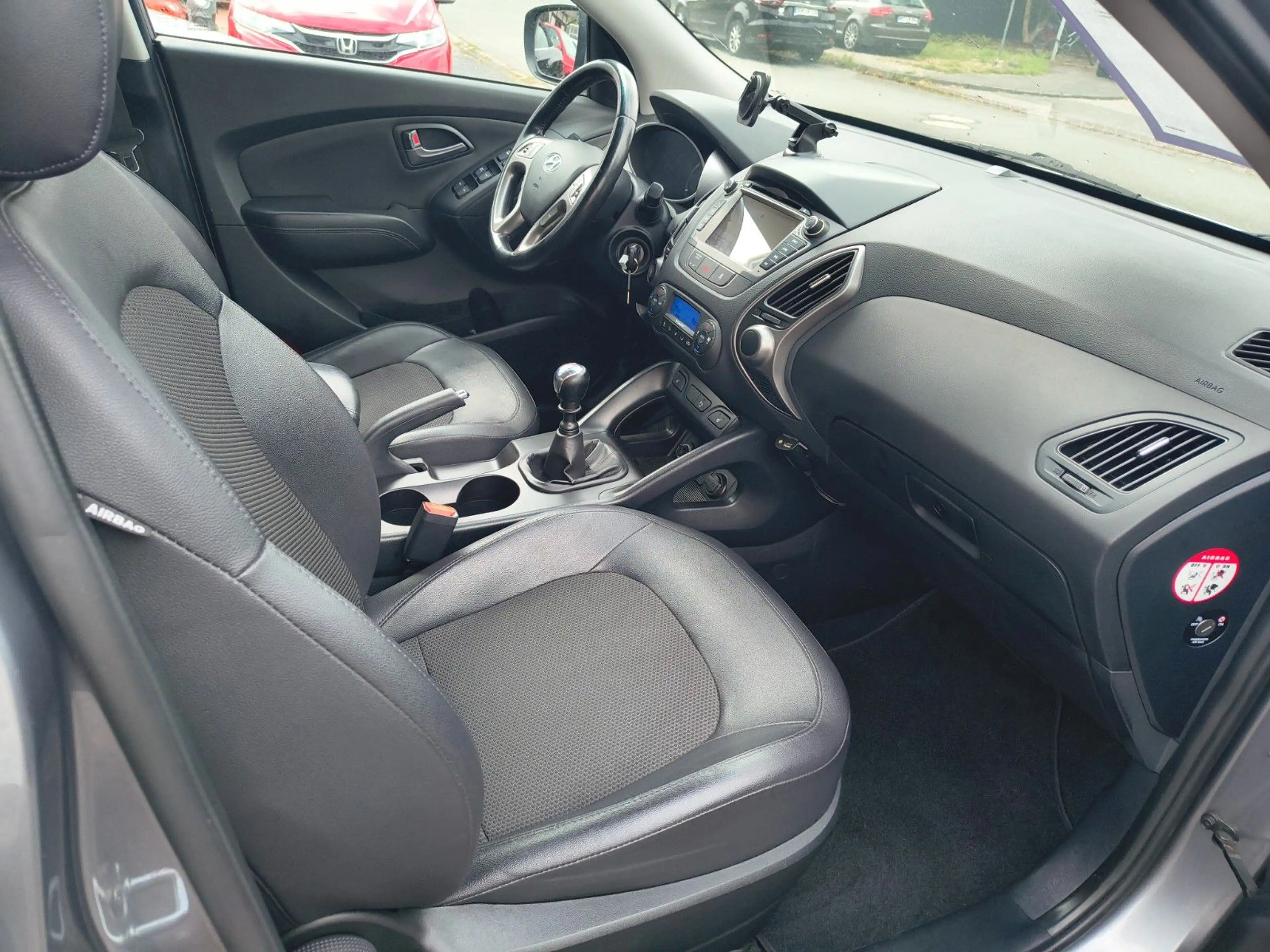 Hyundai iX35 FIFA World Cup Edition 2WD°Teilleder°AHK — photo 11