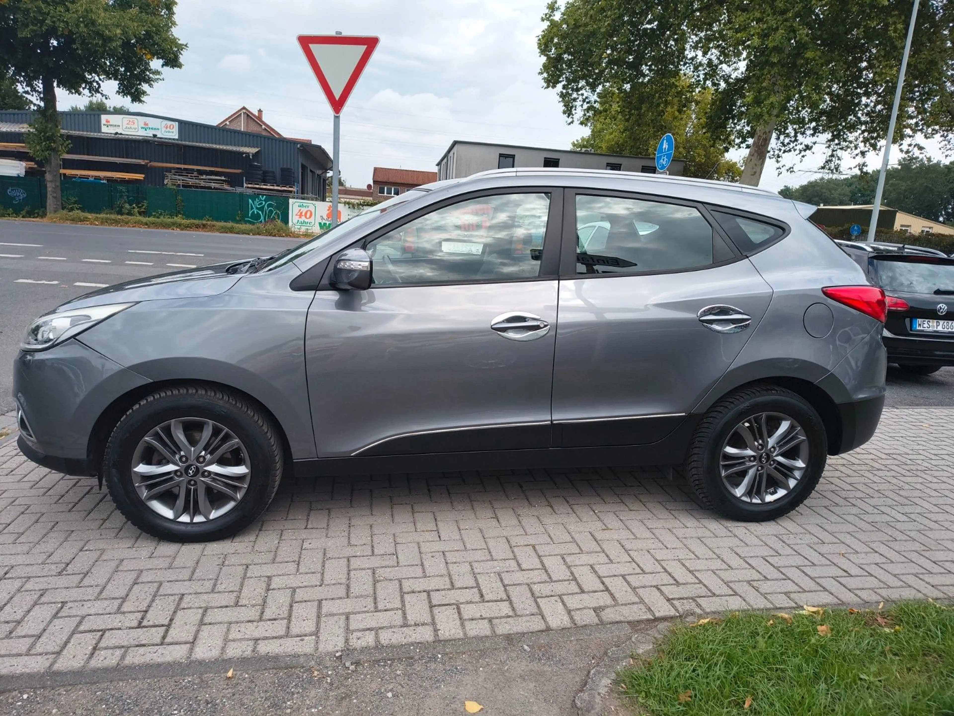 Hyundai iX35 FIFA World Cup Edition 2WD°Teilleder°AHK — photo 4