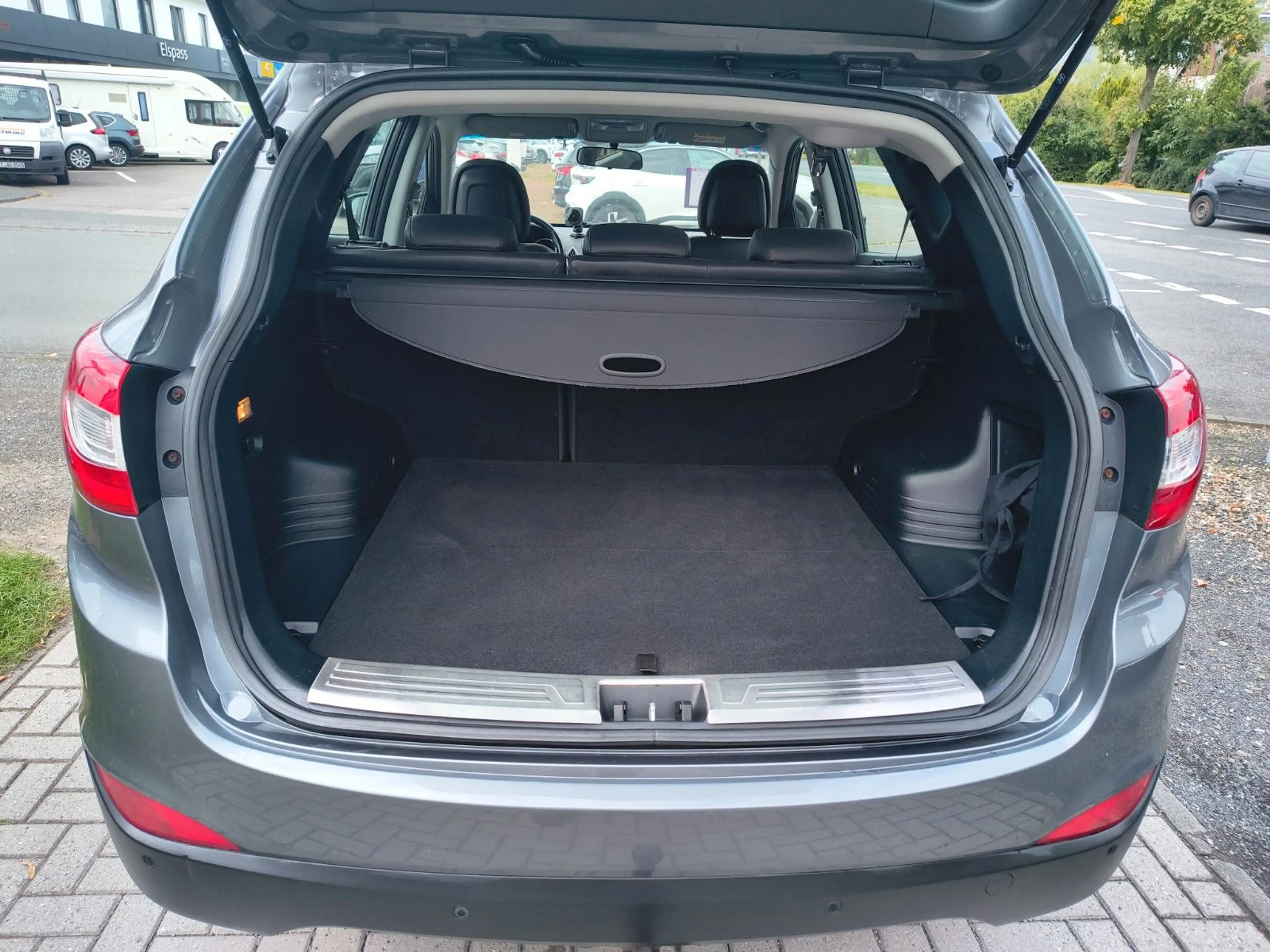 Hyundai iX35 FIFA World Cup Edition 2WD°Teilleder°AHK — photo 9