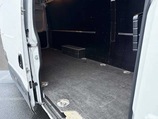 Iveco Daily view 5