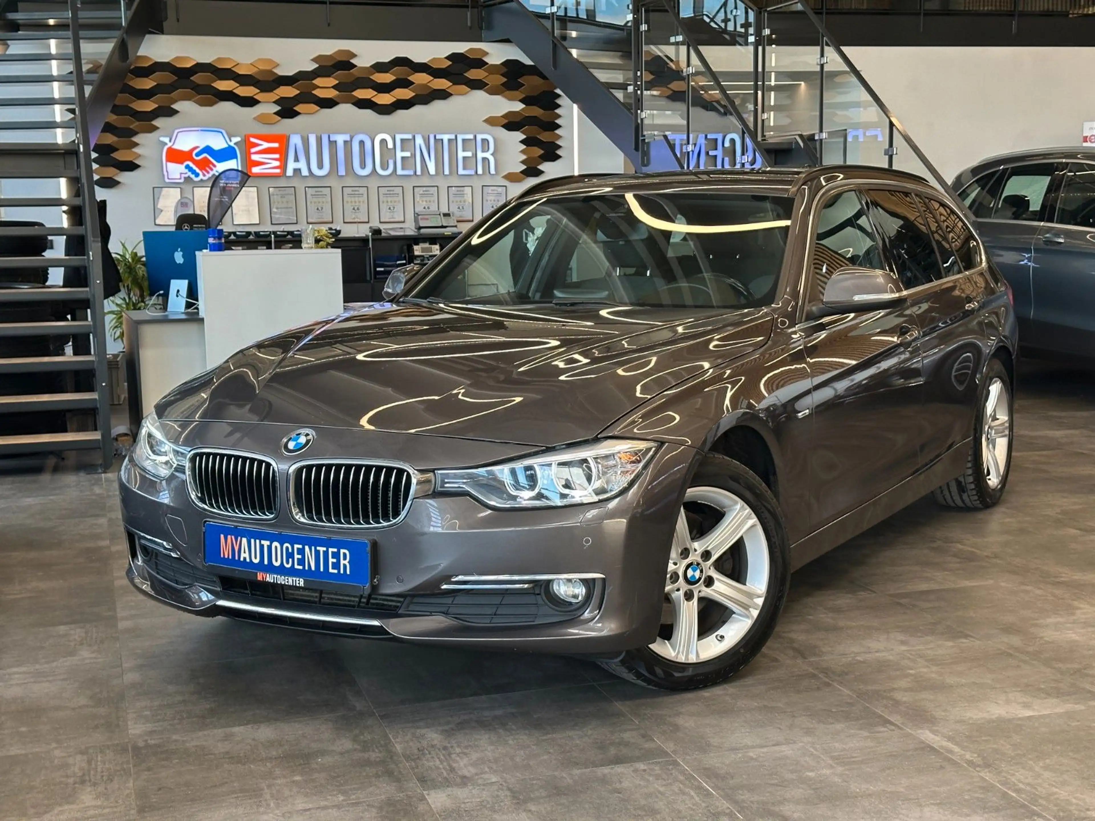 BMW 320 *HARMANKARDON*HUD*TOTWASSIST*AHK*TEMPO*NAVI*