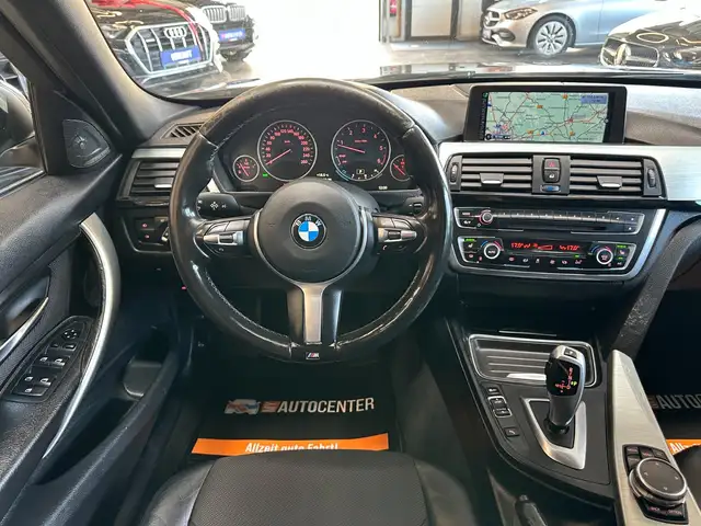 BMW 3 Series view 8