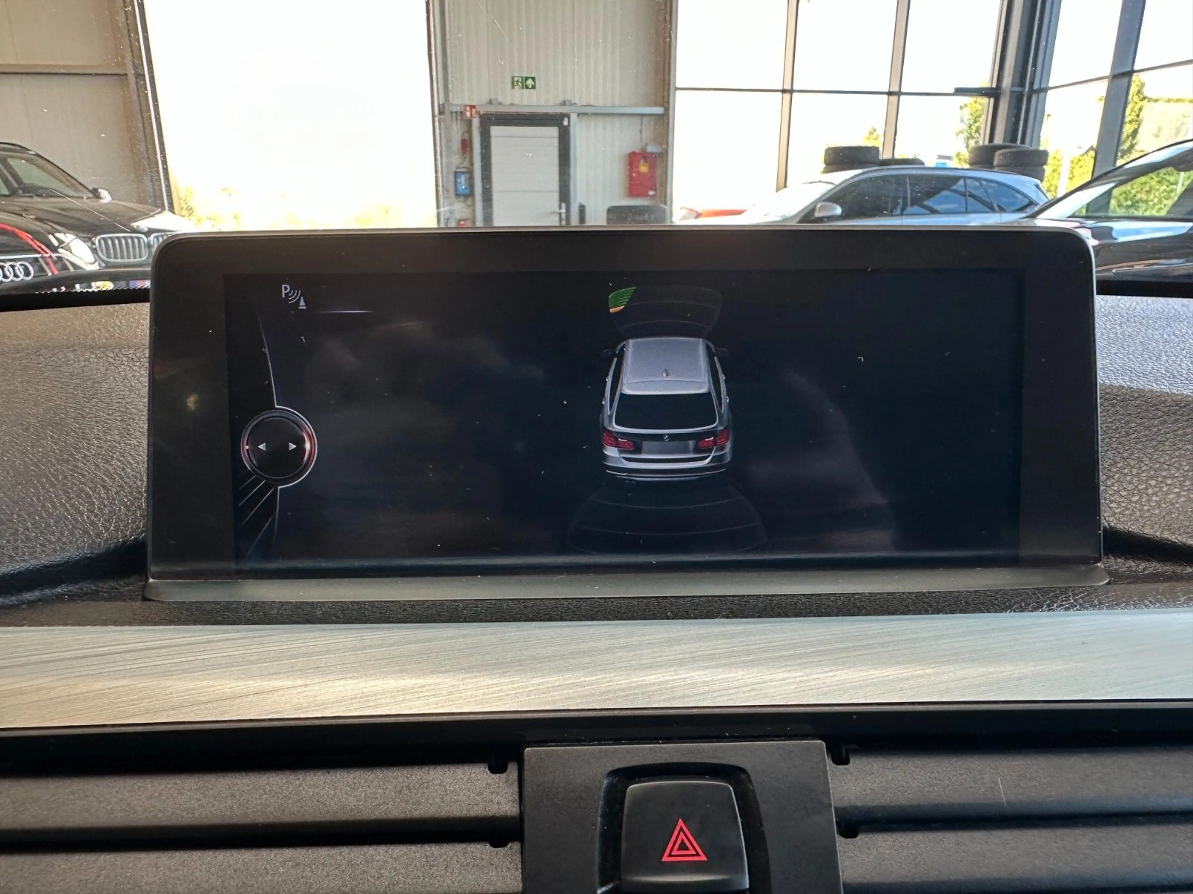 BMW 320 *HARMANKARDON*HUD*TOTWASSIST*AHK*TEMPO*NAVI* — photo 15