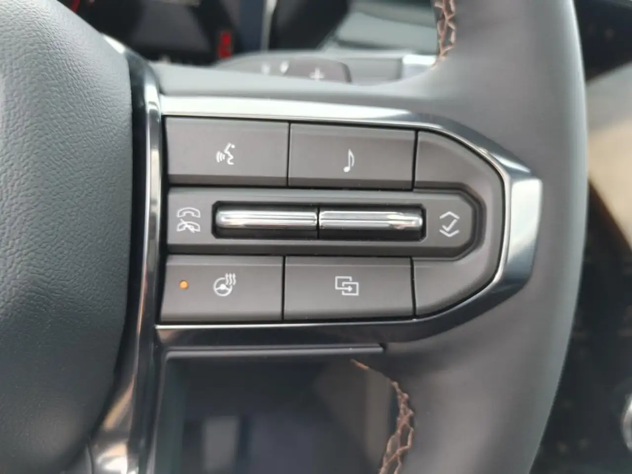GMC Acadia снимка GMC Acadia