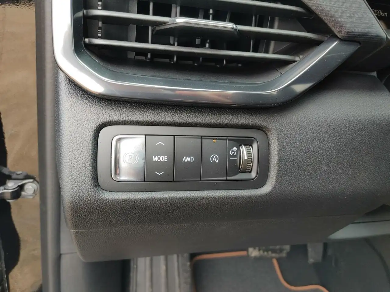 GMC Acadia снимка GMC Acadia