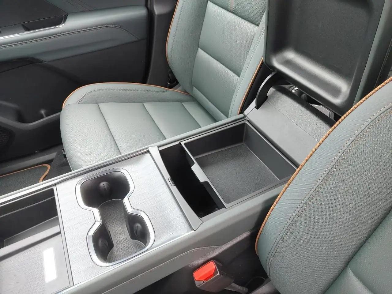 GMC Acadia снимка GMC Acadia