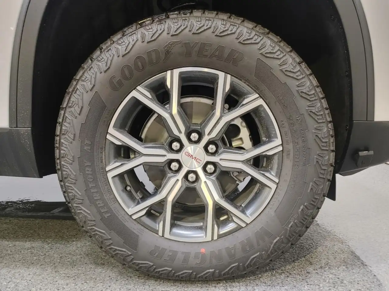 GMC Acadia снимка GMC Acadia