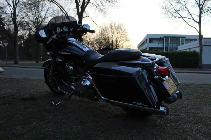 Harley-Davidson Street Glide - foto 8