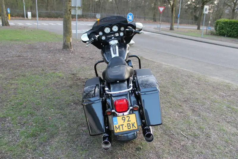Harley-Davidson Street Glide - foto 7