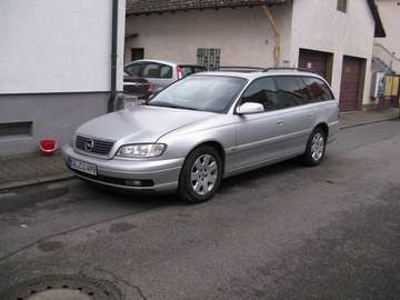Omega Caravan 2.6 V6 Elegance