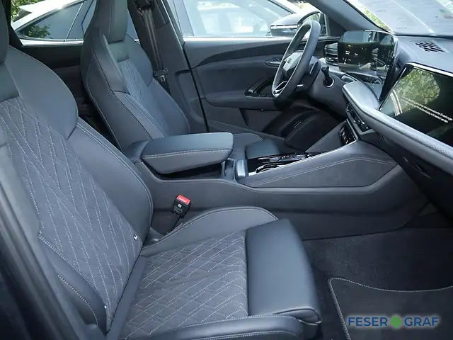 Audi Q5 view 5