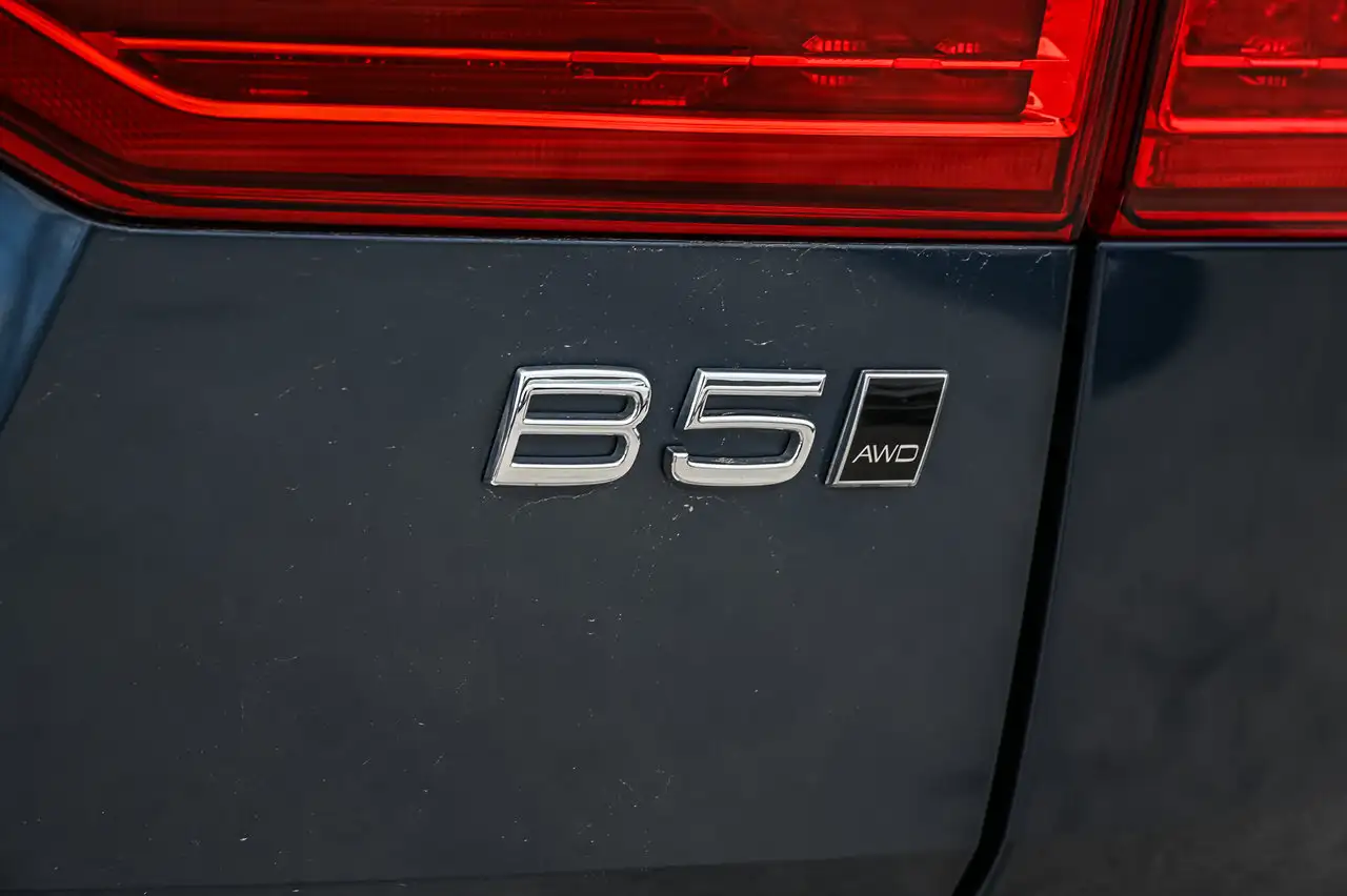 Volvo XC60 снимка Volvo XC60