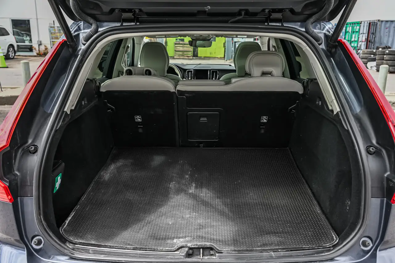 Volvo XC60 снимка Volvo XC60