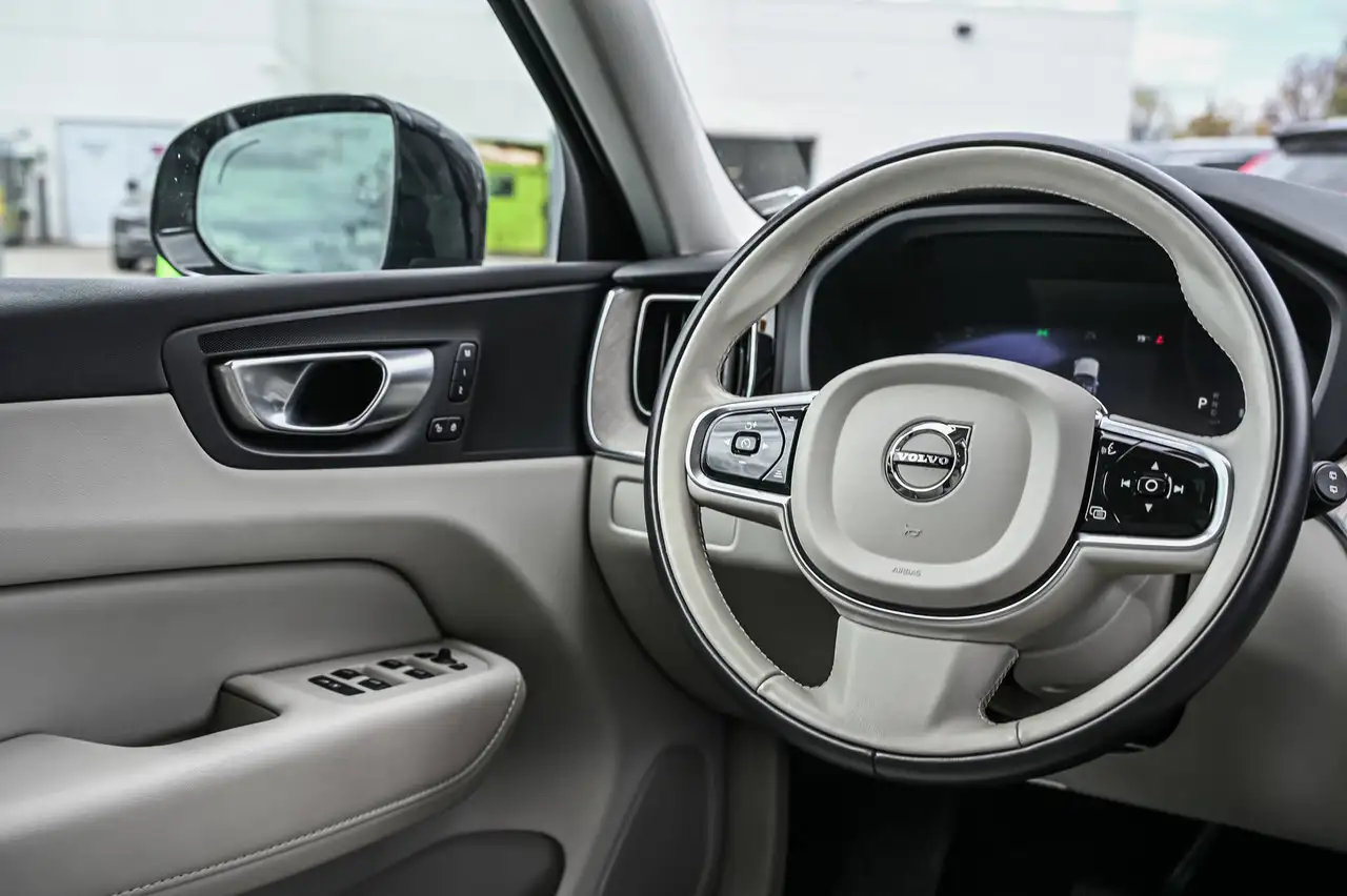 Volvo XC60 снимка Volvo XC60