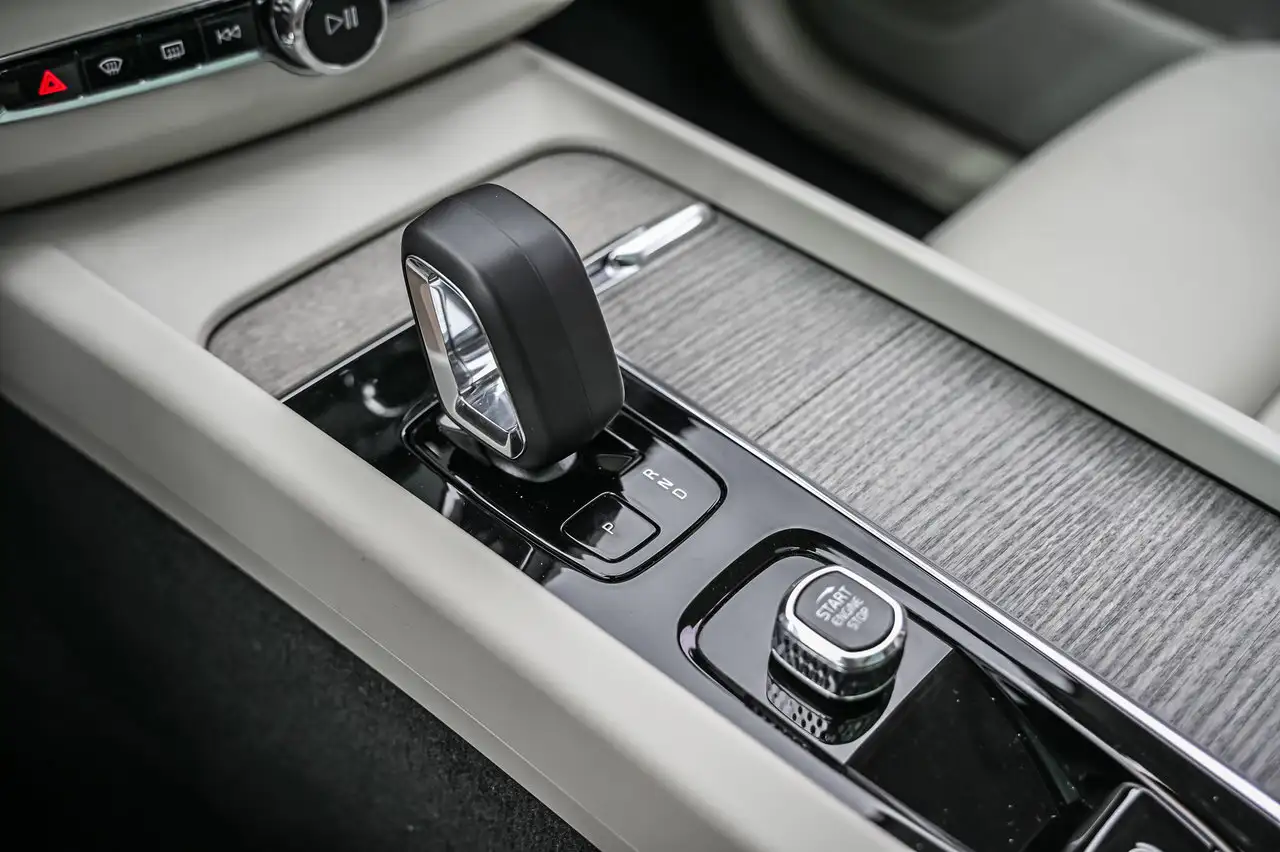Volvo XC60 снимка Volvo XC60